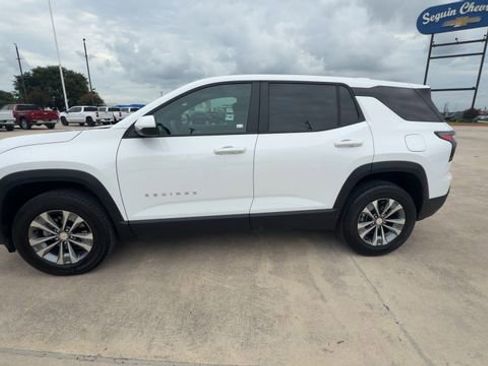 Used 2026 Chevrolet Equinox LT FWD image 5