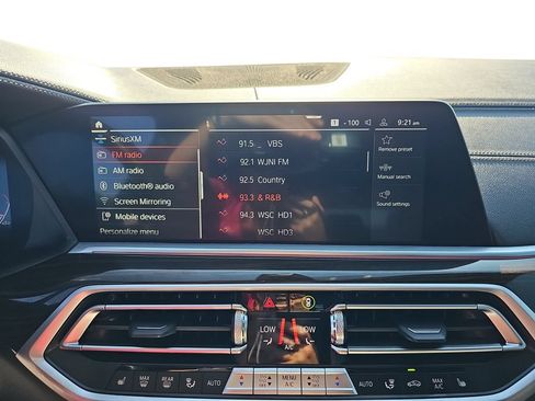 Used 2022 BMW X5 xDrive40i w/ Premium Package AWD/4WD image 21