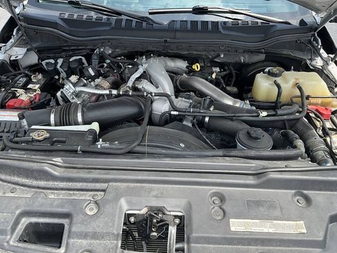 Used 2021 Ford F250 Lariat w/ Chrome Package AWD/4WD image 15