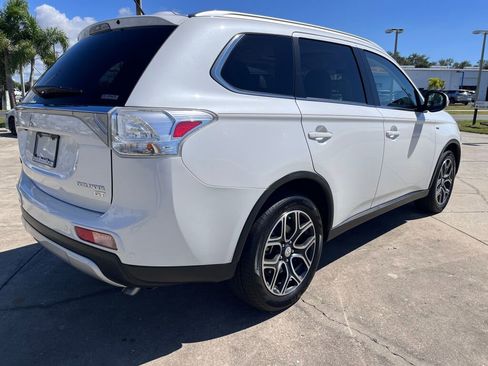 Used 2015 Mitsubishi Outlander GT image 4