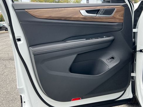 New 2026 Volkswagen Atlas SE image 16