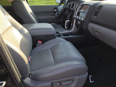 Used 2013 Toyota Sequoia Limited AWD/4WD image 6