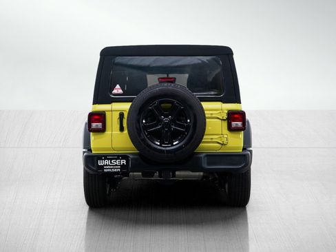 Used 2023 Jeep Wrangler Sport S AWD/4WD image 4