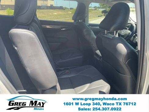 Used 2022 Toyota Highlander Limited FWD image 30