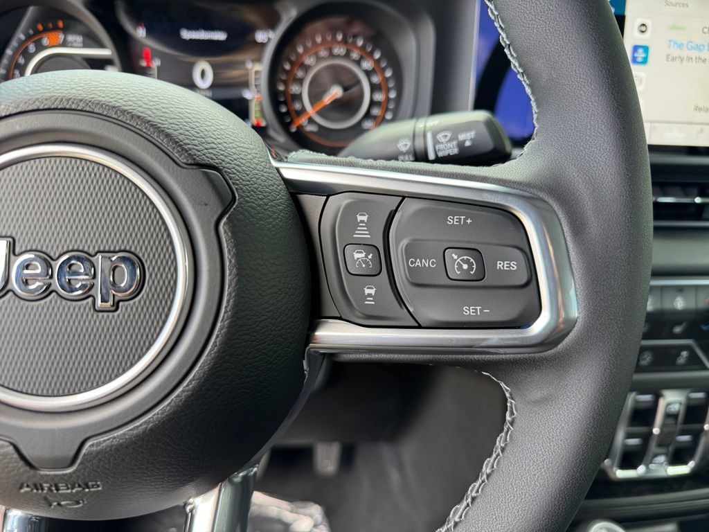 New 2025 Jeep Wrangler Unlimited Sahara AWD/4WD image 20