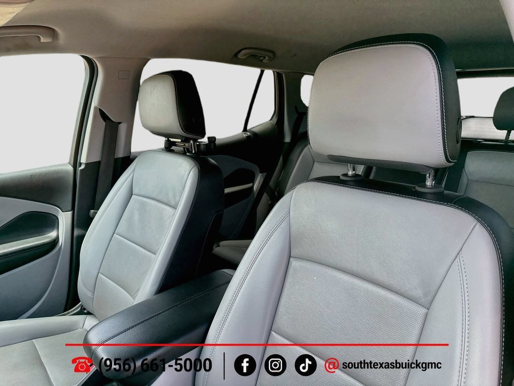 Used 2023 GMC Terrain SLT w/ Infotainment Package II FWD image 14