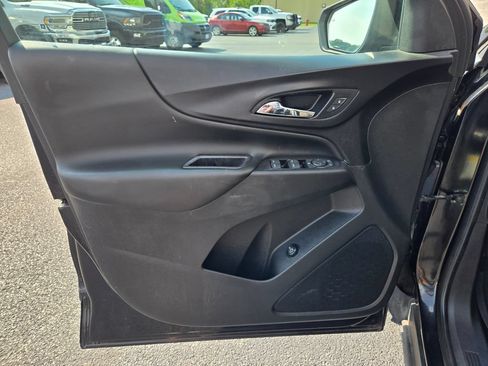 Used 2019 Chevrolet Equinox LT FWD image 11