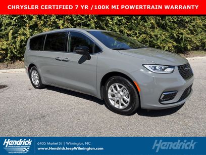 Certified 2025 Chrysler Pacifica Select