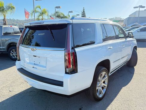 Used 2019 Cadillac Escalade Premium Luxury image 9