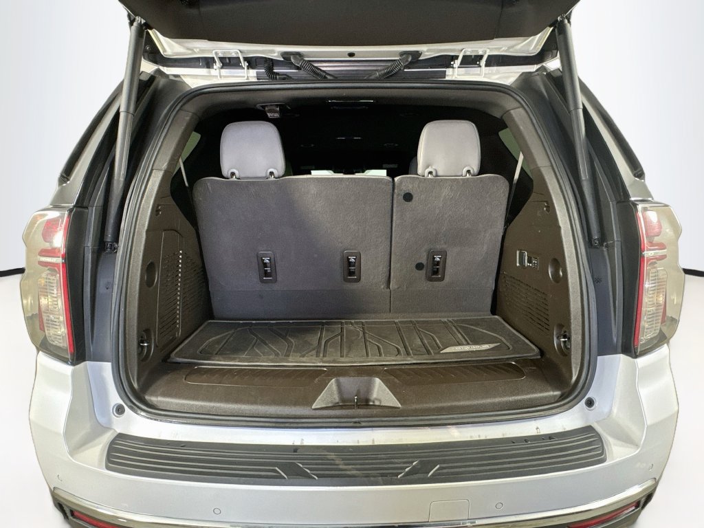 Used 2022 Chevrolet Tahoe LT w/ Luxury Package RWD image 28