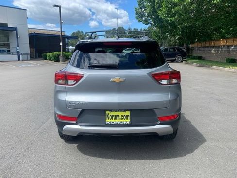 Used 2023 Chevrolet TrailBlazer LT w/ Convenience Package AWD/4WD image 4