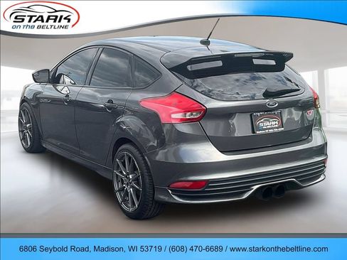 Used 2018 Ford Focus ST FWD image 4