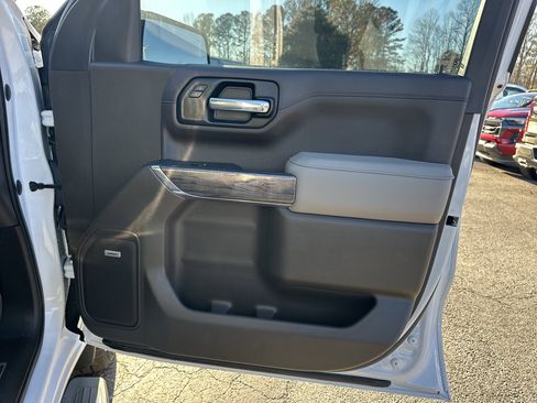 Used 2021 Chevrolet Silverado 1500 LTZ w/ LTZ Premium Package image 15