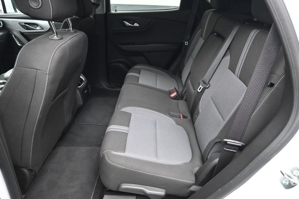 Used 2025 Chevrolet Blazer LT AWD/4WD image 27