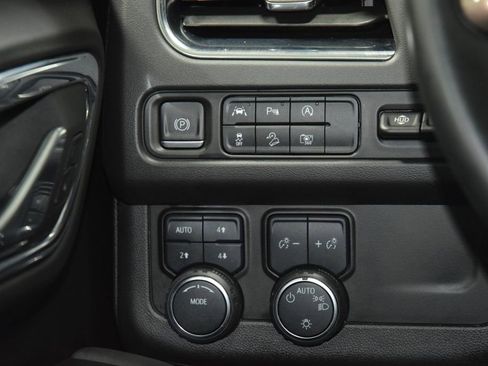 Used 2024 Chevrolet Tahoe High Country AWD/4WD image 34