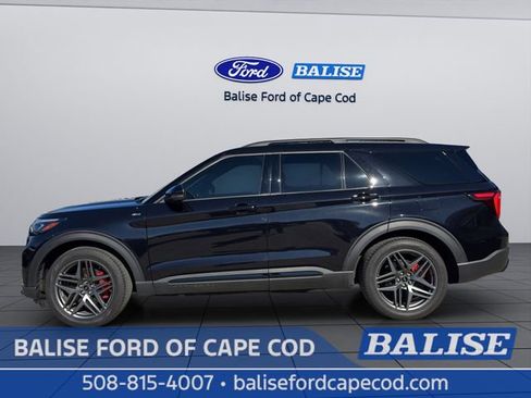 Used 2025 Ford Explorer ST-Line w/ Premium Package image 3