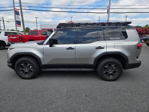 Used 2024 Lexus GX 550 AWD/4WD image 8