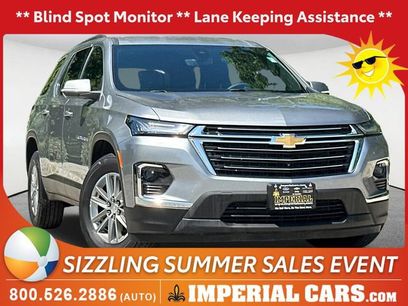 Used 2023 Chevrolet Traverse LT w/ Rear Camera Mirror Package