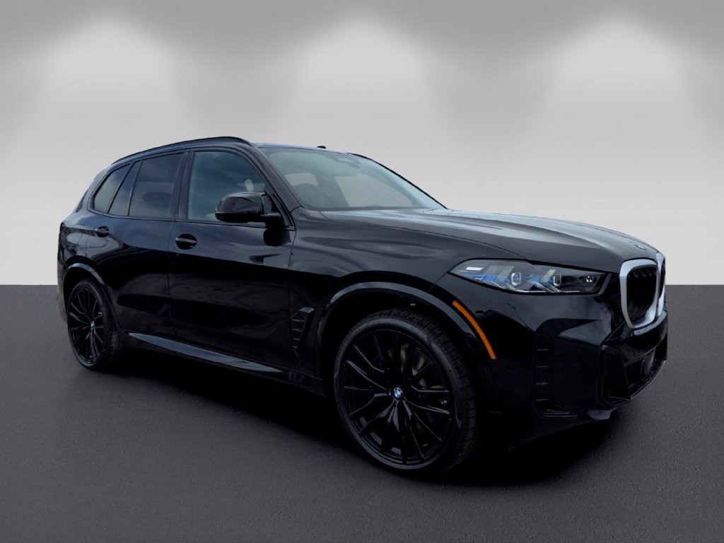 New 2026 BMW X5 M60i AWD/4WD image 1