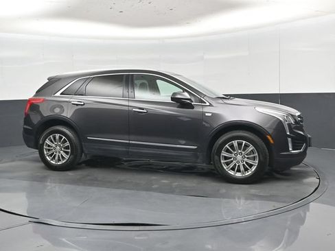Used 2017 Cadillac XT5 Luxury w/ Driver Awareness Package AWD/4WD image 30