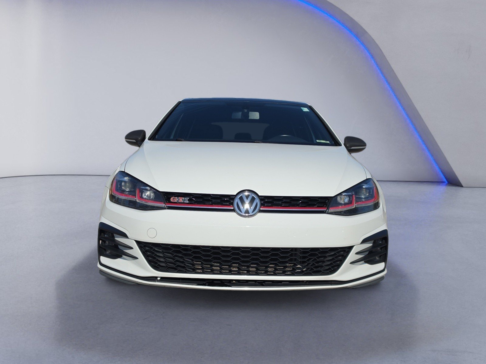 Used 2018 Volkswagen GTI SE FWD image 8