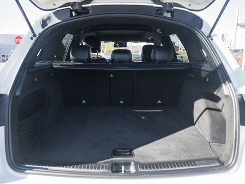 Used 2022 Mercedes-Benz GLC 300 4MATIC image 10