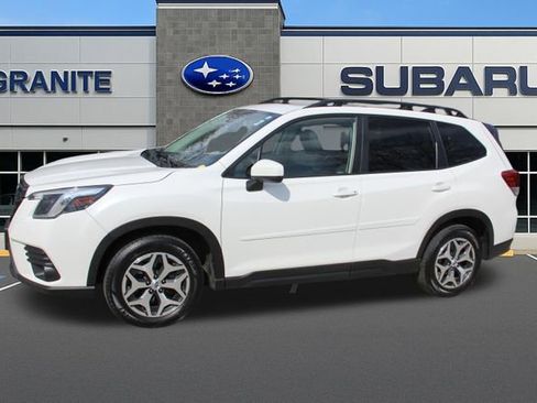 Used 2024 Subaru Forester Premium AWD/4WD image 13