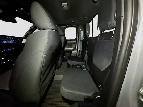 Used 2020 Toyota Tacoma TRD Sport image 31