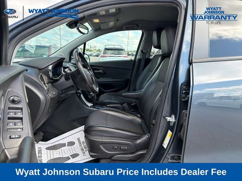 Used 2022 Chevrolet Trax LT w/ Driver Confidence Package AWD/4WD image 15