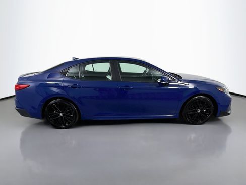 Used 2025 Toyota Camry SE FWD image 8