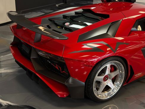 Used 2016 Lamborghini Aventador LP 750-4 Superveloce AWD/4WD image 9
