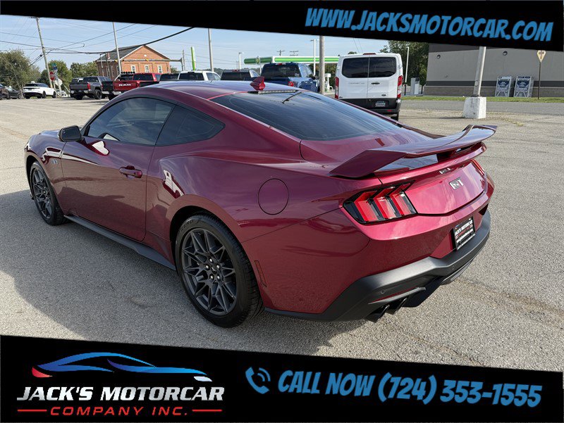 Used 2026 Ford Mustang GT w/ GT Performance Package RWD image 5
