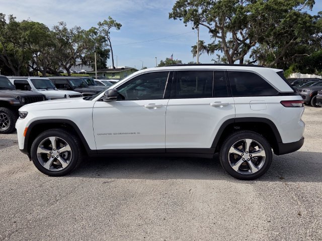 New 2026 Jeep Grand Cherokee Limited w/ Luxury Tech Group II AWD/4WD image 5