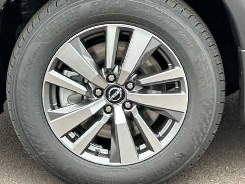 New 2026 Nissan Pathfinder SL image 25