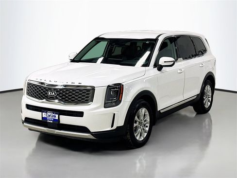 Used 2020 Kia Telluride LX image 3