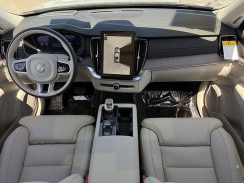 New 2026 Volvo XC90 T8 Ultra w/ Protection Package Premier AWD/4WD image 17