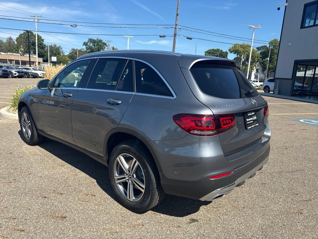Used 2021 Mercedes-Benz GLC 300 4MATIC image 8