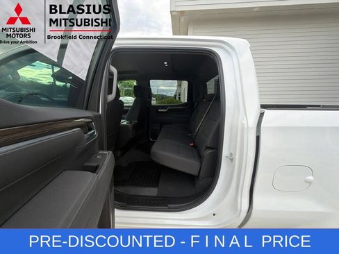 Used 2025 Chevrolet Silverado 1500 RST AWD/4WD image 40