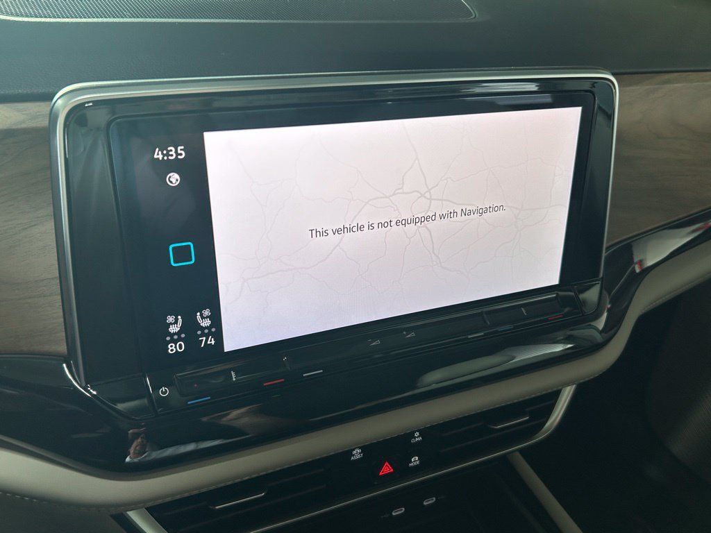 Used 2024 Volkswagen Atlas SE FWD image 17