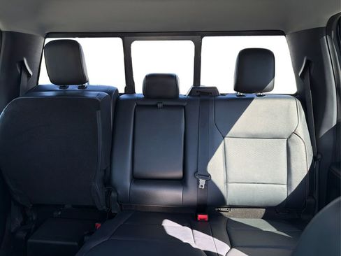 Used 2023 Ford F150 Lariat w/ Trailer Tow Package image 15