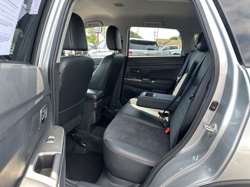 Used 2024 Mitsubishi Outlander Sport SE image 24