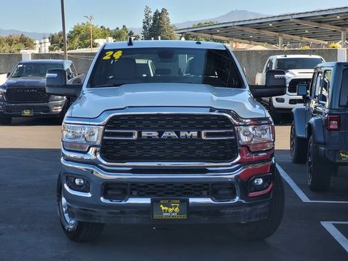Used 2024 RAM 2500 Big Horn w/ Protection Group AWD/4WD image 2