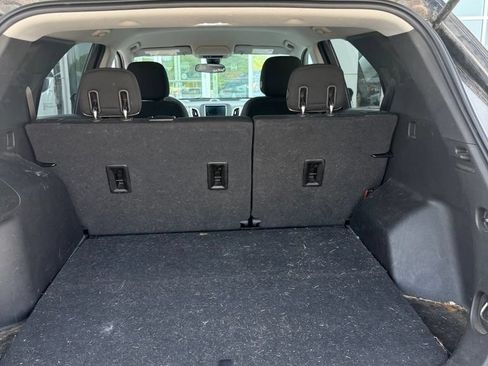 Used 2020 Chevrolet Equinox LS w/ LS Convenience Package FWD image 3