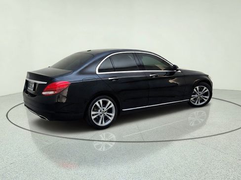 Used 2018 Mercedes-Benz C 300 Sedan image 8