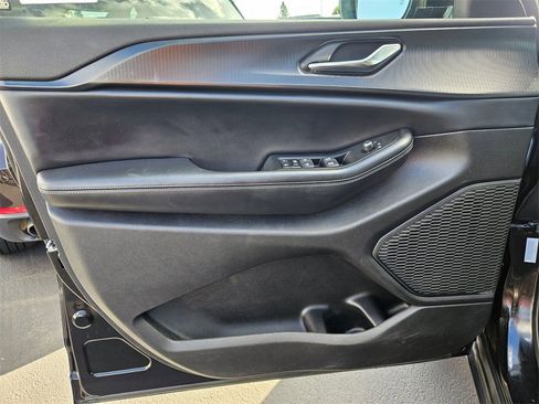 Certified 2024 Jeep Grand Cherokee L Laredo image 10