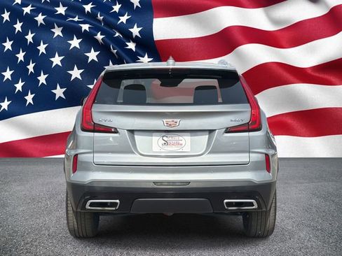 Used 2024 Cadillac XT4 Premium Luxury image 6