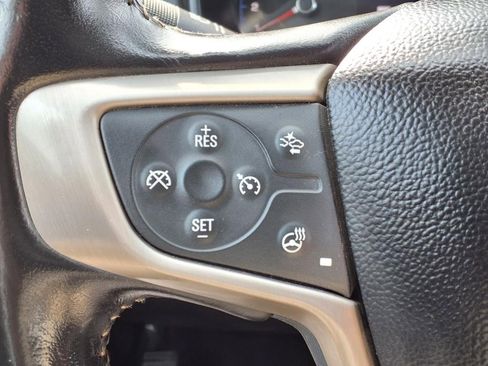 Used 2021 GMC Canyon Denali image 19