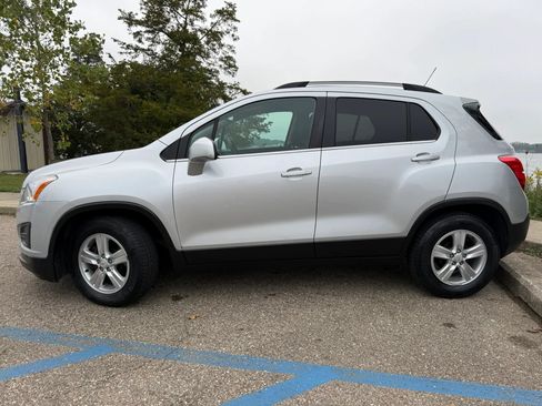 Used 2016 Chevrolet Trax LT FWD image 8
