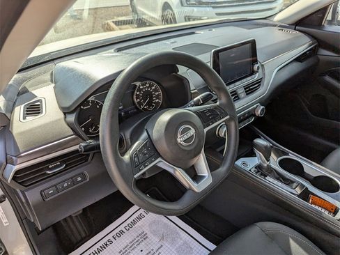 Used 2023 Nissan Altima 2.5 SV image 12