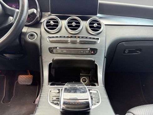 Used 2018 Mercedes-Benz GLC 300 4MATIC image 6